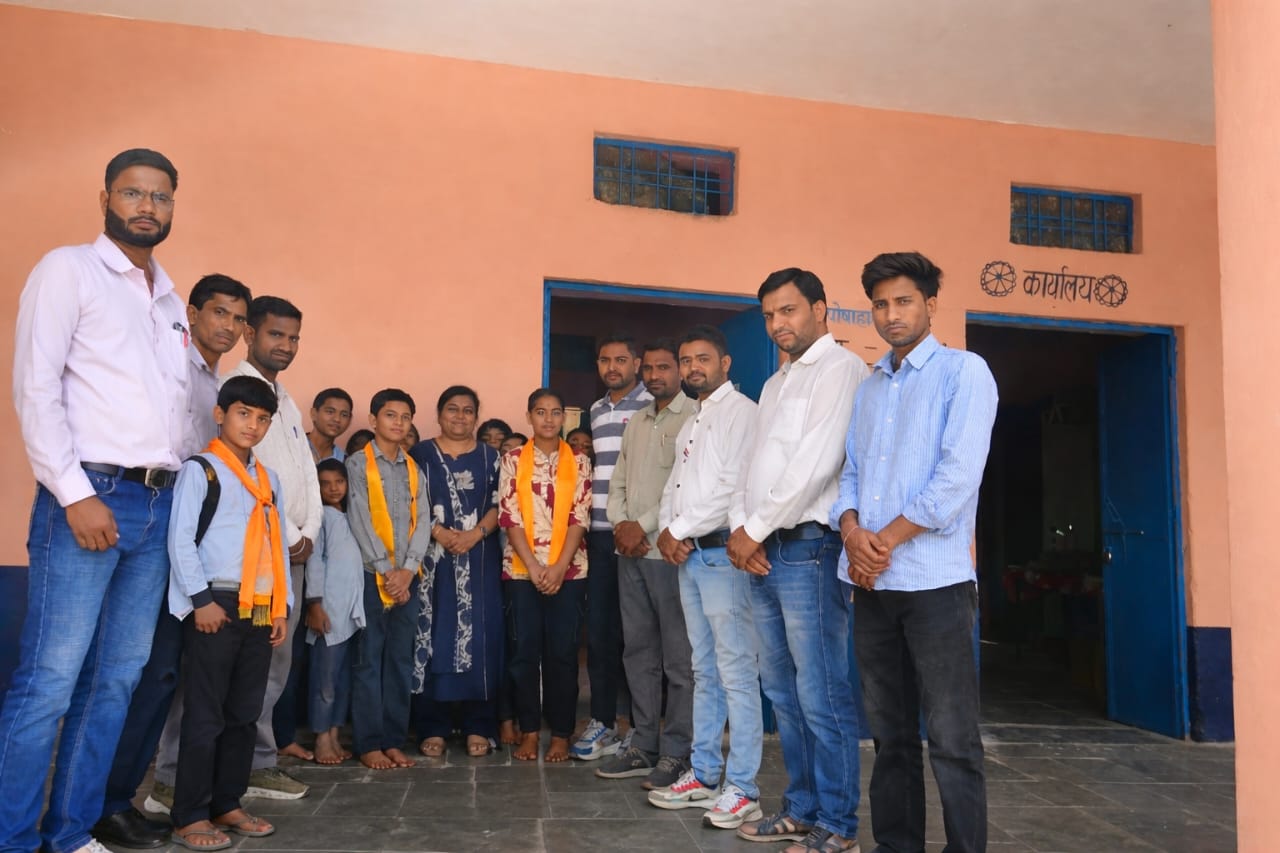 चित्तौड़गढ़ / चिकारड़ा - राउप्रावि समेलिया महादेव के 3 छात्र-छात्राओं का इंस्पायर अवार्ड में हुआ चयन