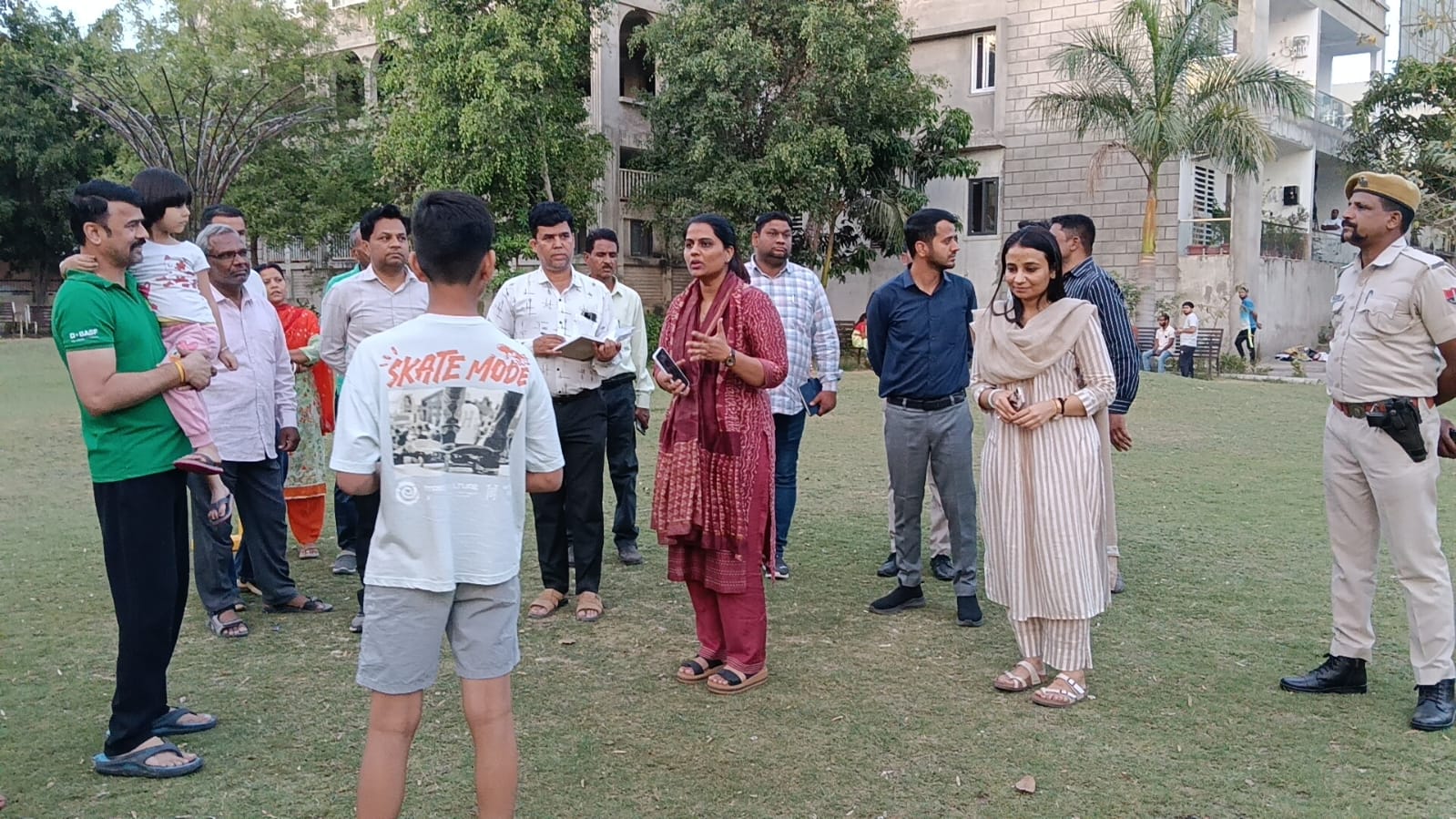 चित्तौड़गढ़ - पार्कों के निरीक्षण के बाद कलक्टर ने दिए व्यवस्थाएं सुधारने के निर्देश, आमजन से लिया फीडबैक