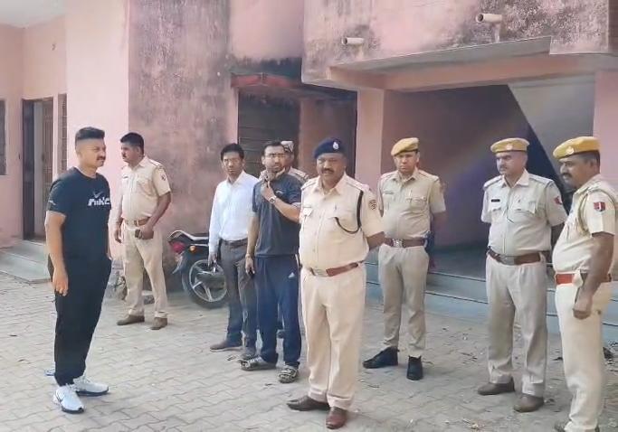 प्रतापगढ़ / छोटीसादड़ी - छोटीसादड़ी थाने में महिला कांस्टेबल ने की आत्महत्या, पुलिस महकमे में मचा हड़कंप, एसपी सहित प्रशासनिक अधिकारी पहुंचे मौके पर